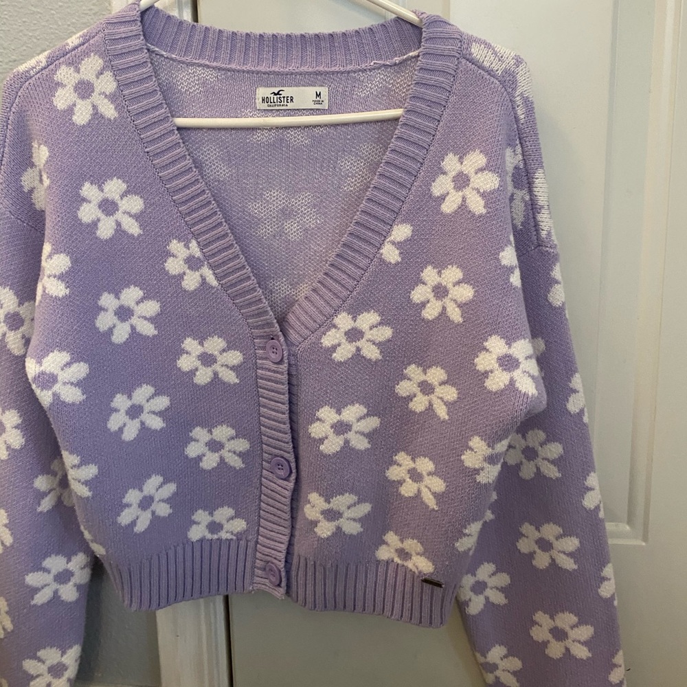 Hollister daisy sweater